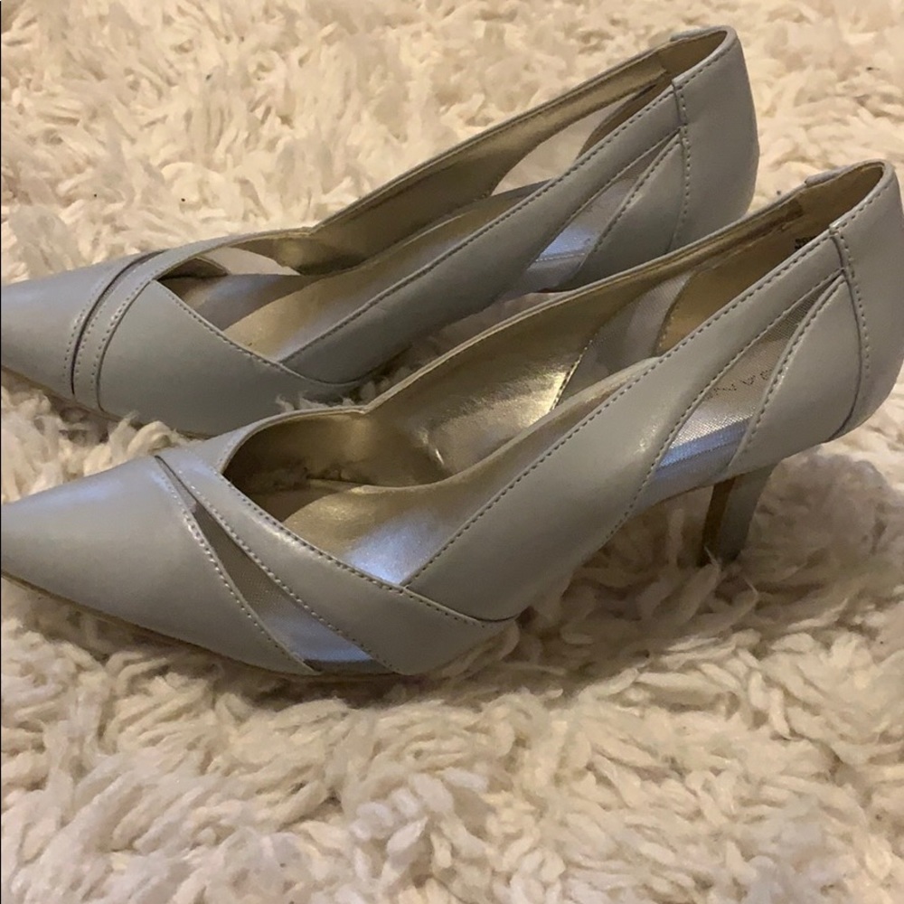 Grey & mesh modern heels